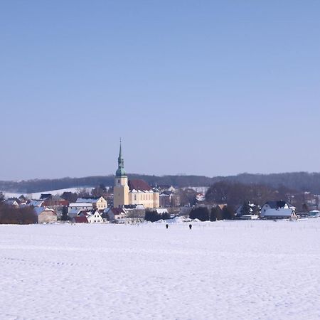 Ferienwohnungen Satkula Crostwitz エクステリア 写真