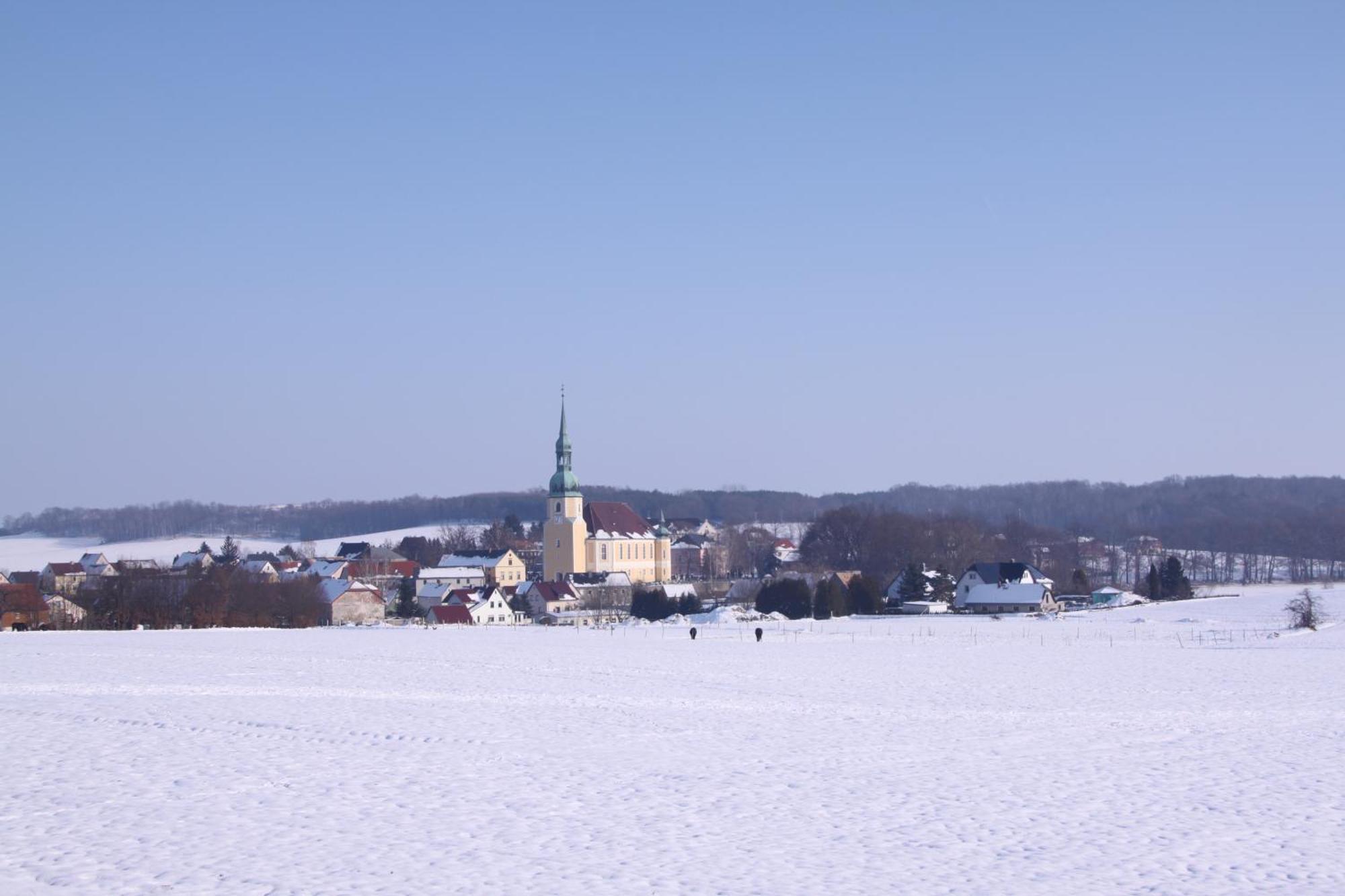 Ferienwohnungen Satkula Crostwitz エクステリア 写真